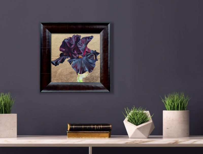 Wisdom Hope and Valour XIV by UK floral artist Sarah Caswell. Depicted in a home setting.